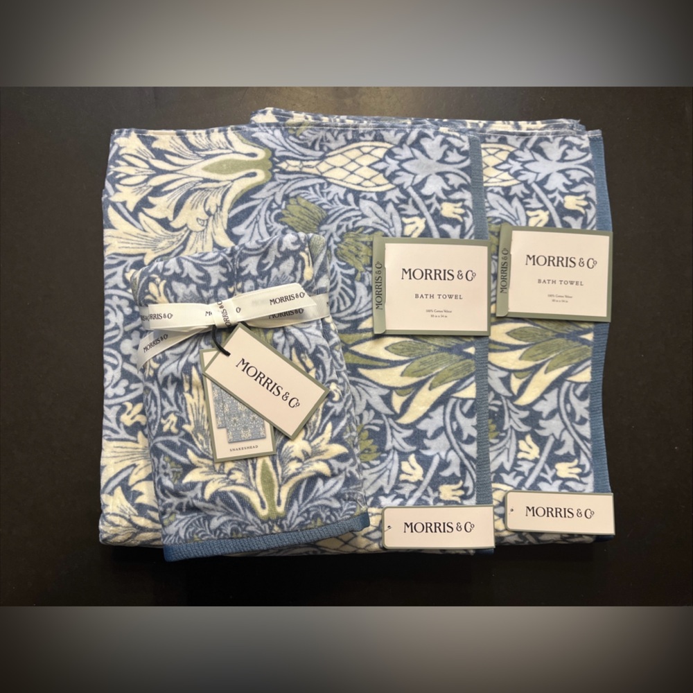 NWT Morris & Co. 4 piece Snakeshead Blue Floral Velour Bath & Hand Towel Set
